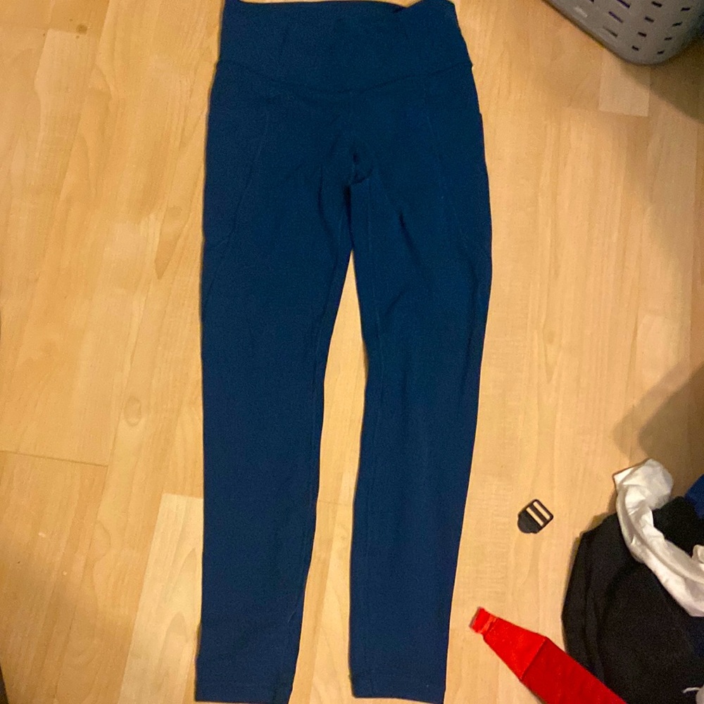 Athleta salutation leggings